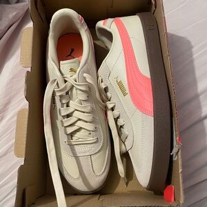 Women’s Club ll Era Sneaker